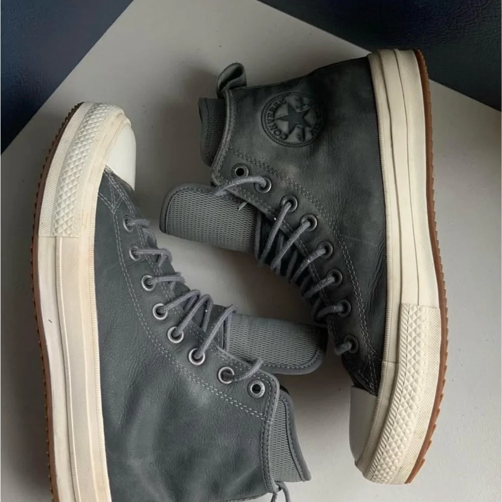 Converse Chuck Taylor Nubuck Boot size 8W / 6M